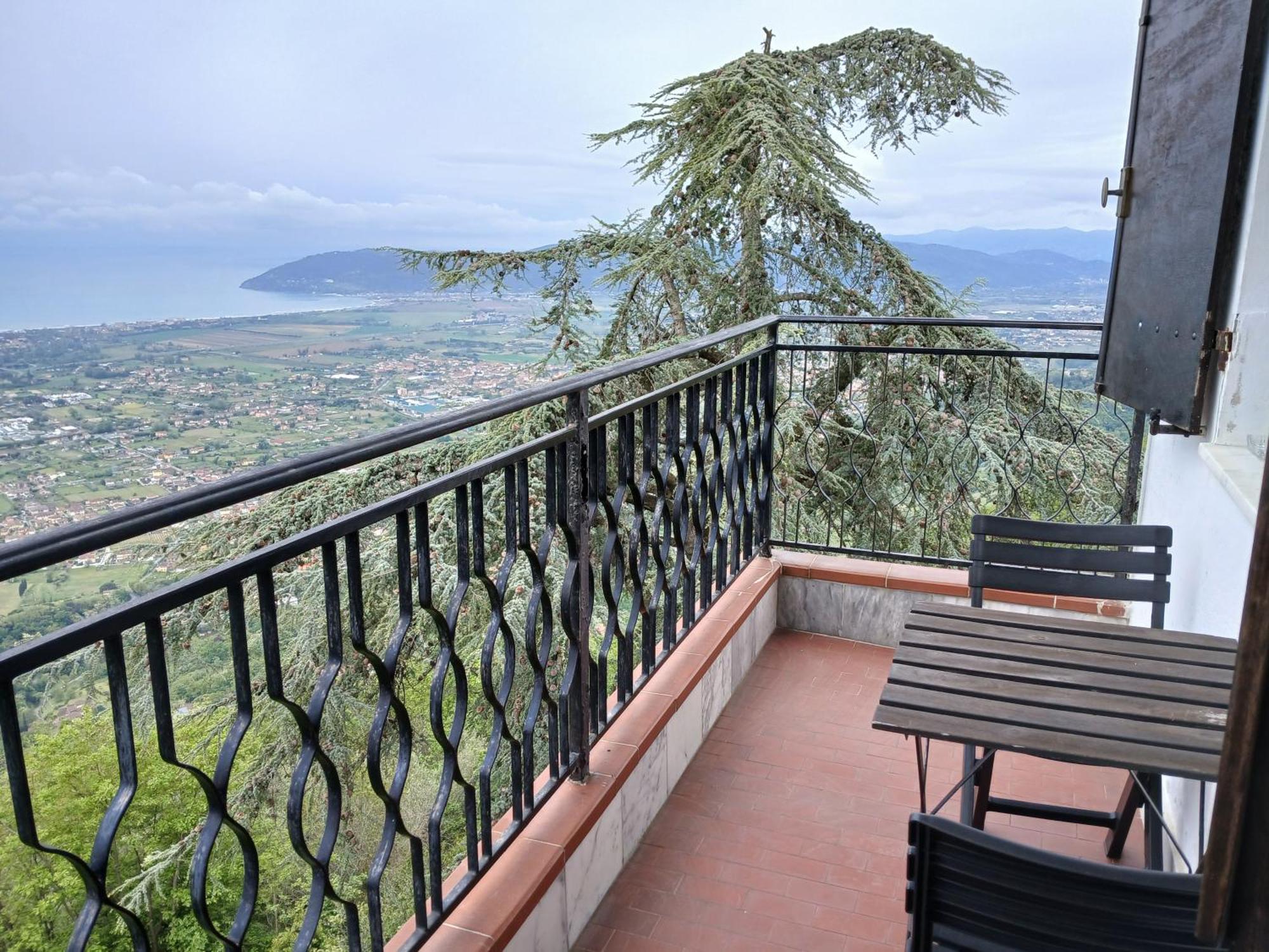 Hotel Ristorante Radar Carrara Exterior photo